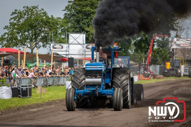 Boerentrekkertrek in Hulshorst trok veel publiek ondanks tropische hitte. - &copy; NWVFoto.nl