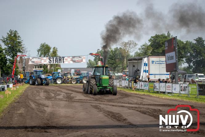 Boerentrekkertrek in Hulshorst trok veel publiek ondanks tropische hitte. - &copy; NWVFoto.nl