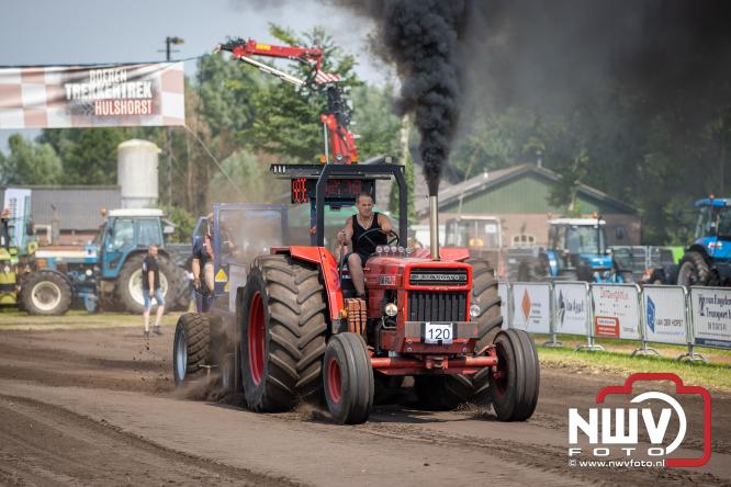 Boerentrekkertrek in Hulshorst trok veel publiek ondanks tropische hitte. - &copy; NWVFoto.nl