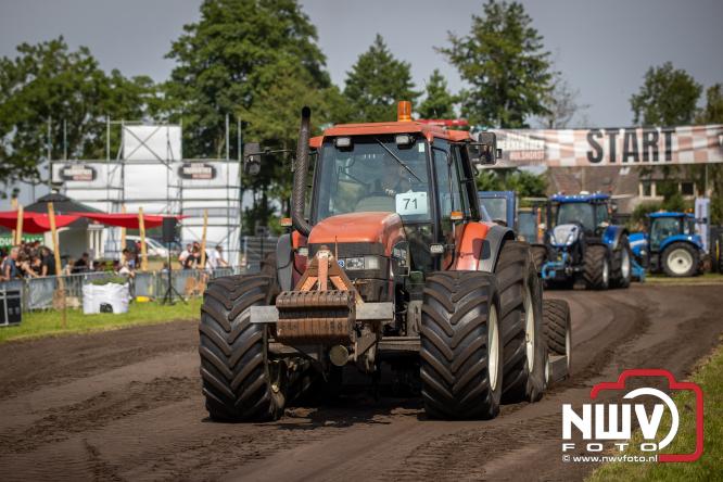 Boerentrekkertrek in Hulshorst trok veel publiek ondanks tropische hitte. - &copy; NWVFoto.nl