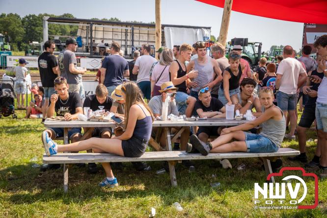 Boerentrekkertrek in Hulshorst trok veel publiek ondanks tropische hitte. - &copy; NWVFoto.nl
