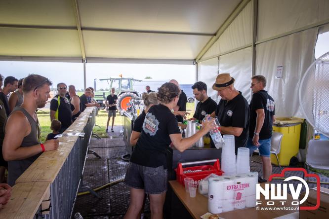 Boerentrekkertrek in Hulshorst trok veel publiek ondanks tropische hitte. - &copy; NWVFoto.nl