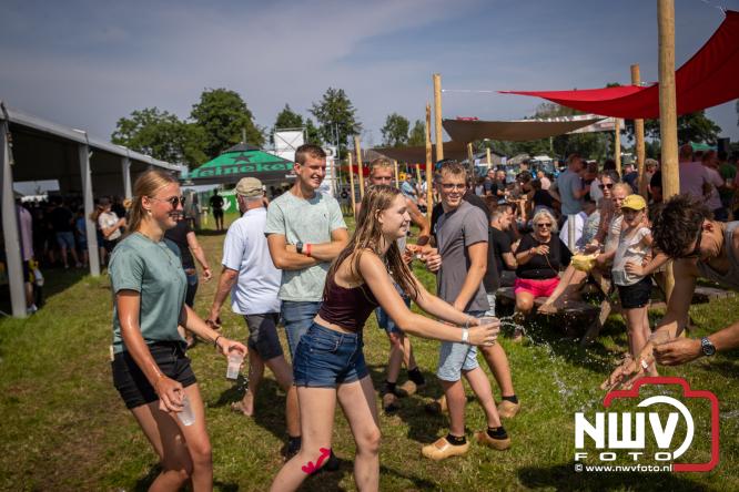 Boerentrekkertrek in Hulshorst trok veel publiek ondanks tropische hitte. - &copy; NWVFoto.nl