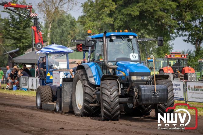 Boerentrekkertrek in Hulshorst trok veel publiek ondanks tropische hitte. - &copy; NWVFoto.nl