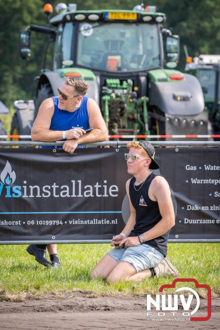 Boerentrekkertrek in Hulshorst trok veel publiek ondanks tropische hitte. - &copy; NWVFoto.nl