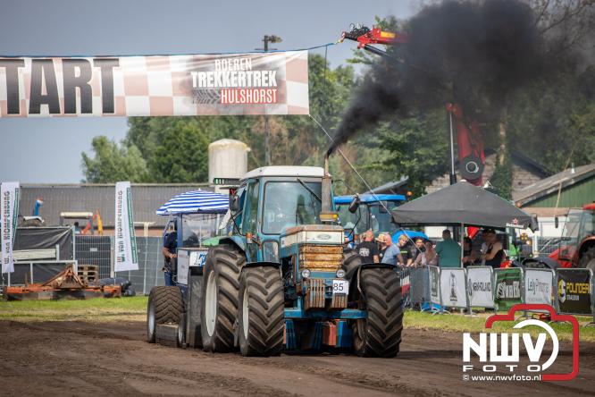 Boerentrekkertrek in Hulshorst trok veel publiek ondanks tropische hitte. - &copy; NWVFoto.nl