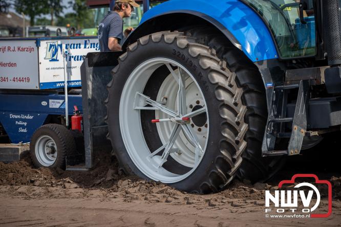 Boerentrekkertrek in Hulshorst trok veel publiek ondanks tropische hitte. - &copy; NWVFoto.nl