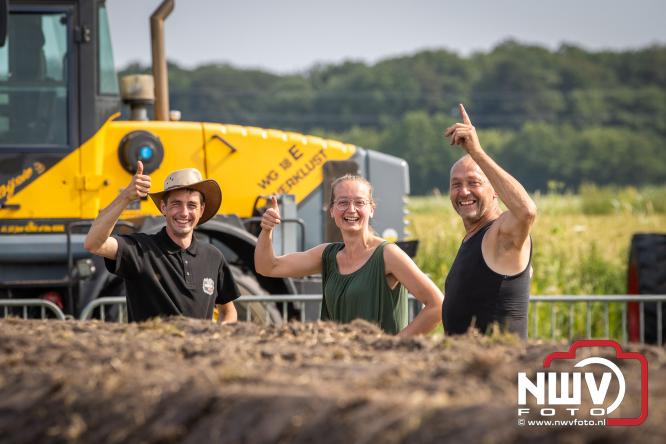 Boerentrekkertrek in Hulshorst trok veel publiek ondanks tropische hitte. - &copy; NWVFoto.nl