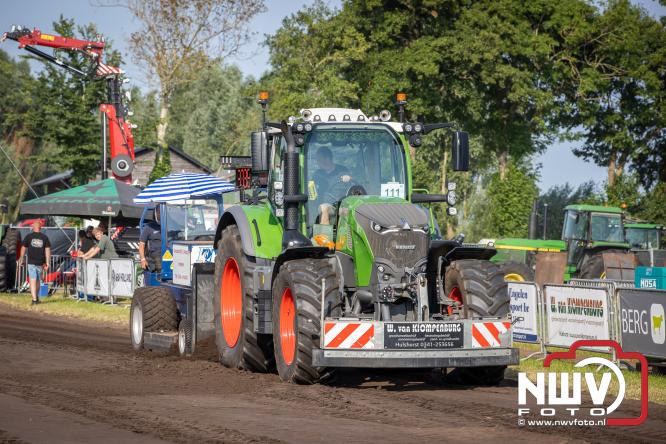 Boerentrekkertrek in Hulshorst trok veel publiek ondanks tropische hitte. - &copy; NWVFoto.nl