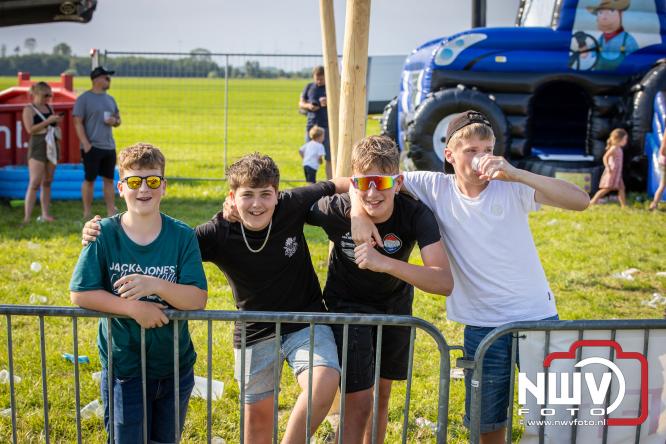 Boerentrekkertrek in Hulshorst trok veel publiek ondanks tropische hitte. - &copy; NWVFoto.nl