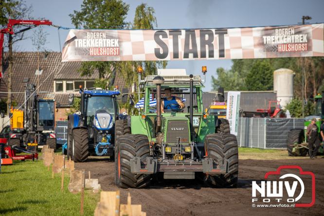 Boerentrekkertrek in Hulshorst trok veel publiek ondanks tropische hitte. - &copy; NWVFoto.nl