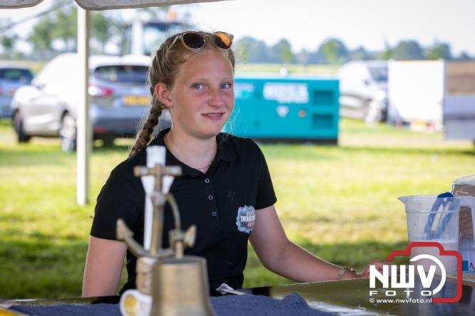 Boerentrekkertrek in Hulshorst trok veel publiek ondanks tropische hitte. - &copy; NWVFoto.nl