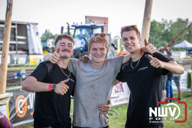 Boerentrekkertrek in Hulshorst trok veel publiek ondanks tropische hitte. - &copy; NWVFoto.nl