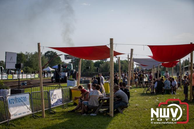 Boerentrekkertrek in Hulshorst trok veel publiek ondanks tropische hitte. - &copy; NWVFoto.nl