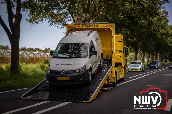 Amulance ter plaatse bij ongeval op de Zuiderzeestraatweg N308 t.h.v de Molenweg Elburg - &copy; NWVFoto.nl