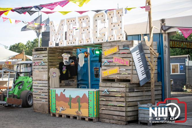 Big Pop Oosterwolde (gld) trapt festivalweekend af met een avond vol meezingers, rock en gezelligheid - &copy; NWVFoto.nl