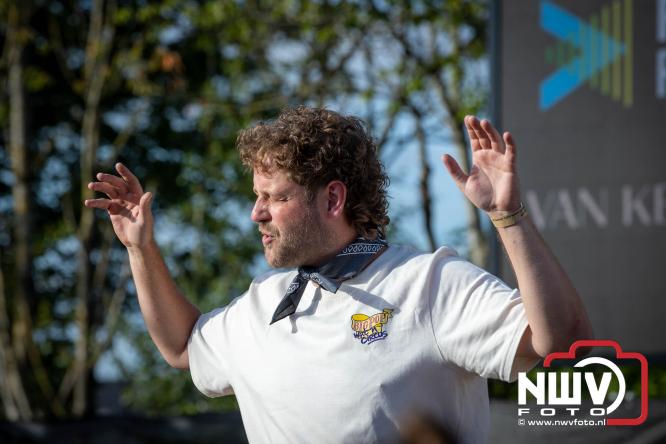 Big Pop Oosterwolde (gld) trapt festivalweekend af met een avond vol meezingers, rock en gezelligheid - &copy; NWVFoto.nl