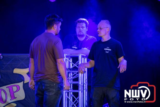 Big Pop Oosterwolde (gld) trapt festivalweekend af met een avond vol meezingers, rock en gezelligheid - &copy; NWVFoto.nl