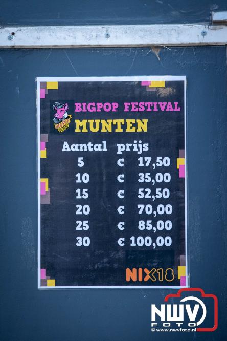 Big Pop Oosterwolde (gld) trapt festivalweekend af met een avond vol meezingers, rock en gezelligheid - &copy; NWVFoto.nl