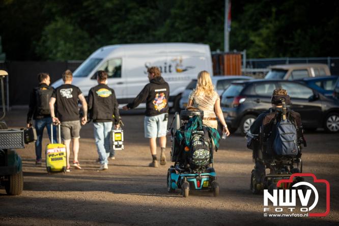 Big Pop Oosterwolde (gld) trapt festivalweekend af met een avond vol meezingers, rock en gezelligheid - &copy; NWVFoto.nl