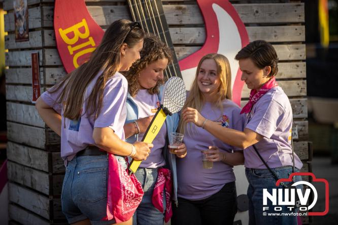 Big Pop Oosterwolde (gld) trapt festivalweekend af met een avond vol meezingers, rock en gezelligheid - &copy; NWVFoto.nl