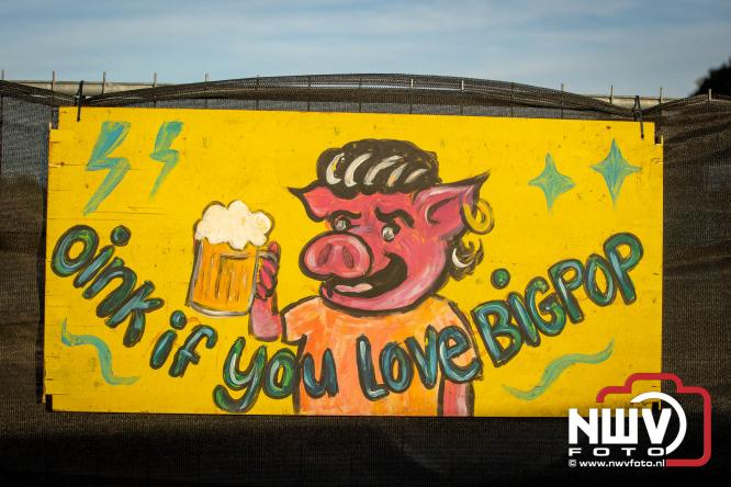 Big Pop Oosterwolde (gld) trapt festivalweekend af met een avond vol meezingers, rock en gezelligheid - &copy; NWVFoto.nl