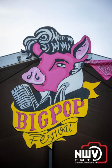 Big Pop Oosterwolde (gld) trapt festivalweekend af met een avond vol meezingers, rock en gezelligheid - &copy; NWVFoto.nl