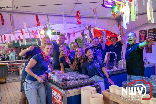 Big Pop Oosterwolde (gld) trapt festivalweekend af met een avond vol meezingers, rock en gezelligheid - &copy; NWVFoto.nl