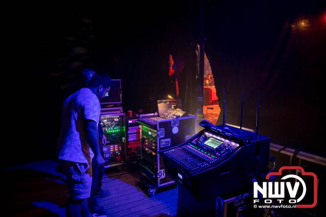 Big Pop Oosterwolde (gld) trapt festivalweekend af met een avond vol meezingers, rock en gezelligheid - &copy; NWVFoto.nl