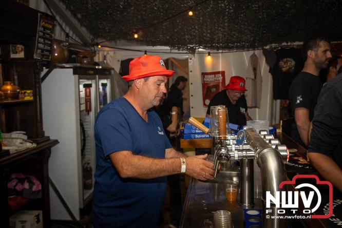 Big Pop Oosterwolde (gld) trapt festivalweekend af met een avond vol meezingers, rock en gezelligheid - &copy; NWVFoto.nl