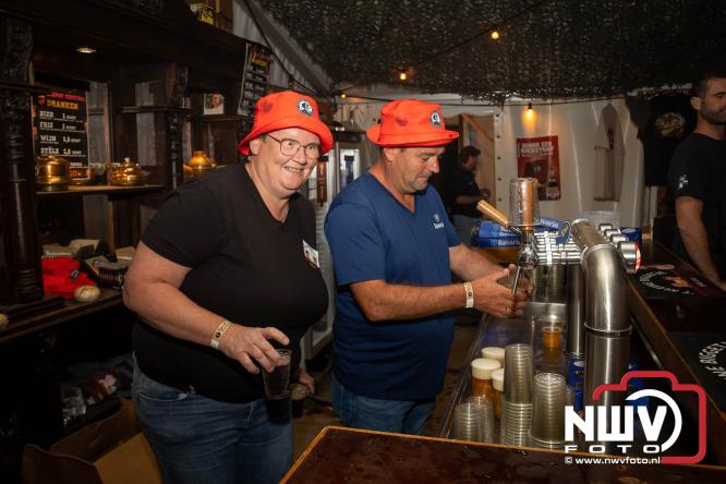 Big Pop Oosterwolde (gld) trapt festivalweekend af met een avond vol meezingers, rock en gezelligheid - &copy; NWVFoto.nl