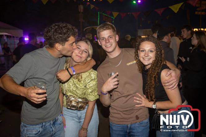 Big Pop Oosterwolde (gld) trapt festivalweekend af met een avond vol meezingers, rock en gezelligheid - &copy; NWVFoto.nl