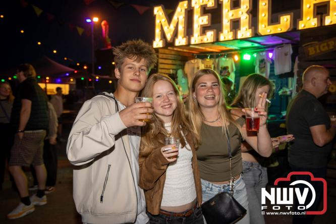 Big Pop Oosterwolde (gld) trapt festivalweekend af met een avond vol meezingers, rock en gezelligheid - &copy; NWVFoto.nl