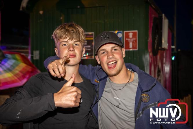 Big Pop Oosterwolde (gld) trapt festivalweekend af met een avond vol meezingers, rock en gezelligheid - &copy; NWVFoto.nl