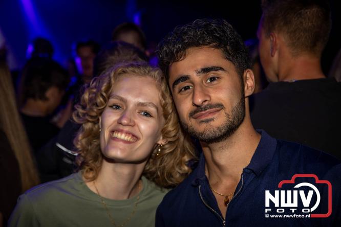 Big Pop Oosterwolde (gld) trapt festivalweekend af met een avond vol meezingers, rock en gezelligheid - &copy; NWVFoto.nl