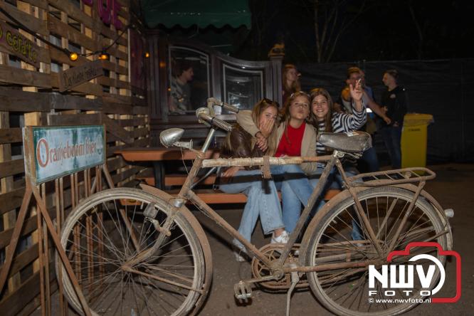Big Pop Oosterwolde (gld) trapt festivalweekend af met een avond vol meezingers, rock en gezelligheid - &copy; NWVFoto.nl