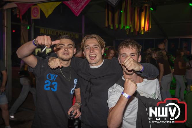 Big Pop Oosterwolde (gld) trapt festivalweekend af met een avond vol meezingers, rock en gezelligheid - &copy; NWVFoto.nl