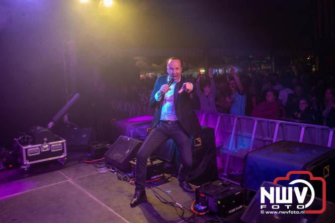Big Pop Oosterwolde (gld) trapt festivalweekend af met een avond vol meezingers, rock en gezelligheid - &copy; NWVFoto.nl