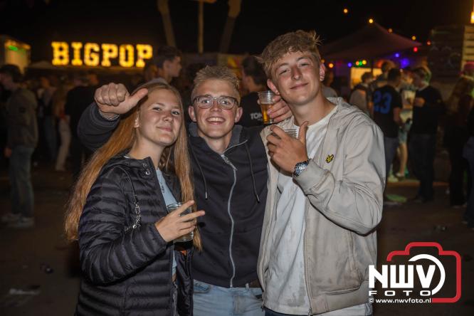 Big Pop Oosterwolde (gld) trapt festivalweekend af met een avond vol meezingers, rock en gezelligheid - &copy; NWVFoto.nl