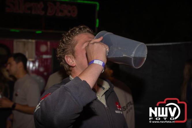 Big Pop Oosterwolde (gld) trapt festivalweekend af met een avond vol meezingers, rock en gezelligheid - &copy; NWVFoto.nl