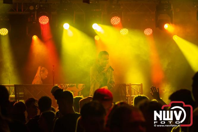 Big Pop Oosterwolde (gld) trapt festivalweekend af met een avond vol meezingers, rock en gezelligheid - &copy; NWVFoto.nl
