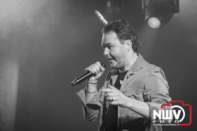 Big Pop Oosterwolde (gld) trapt festivalweekend af met een avond vol meezingers, rock en gezelligheid - &copy; NWVFoto.nl
