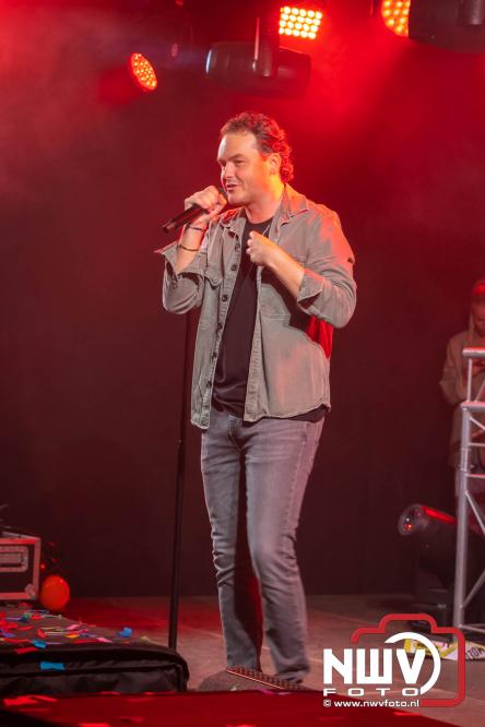 Big Pop Oosterwolde (gld) trapt festivalweekend af met een avond vol meezingers, rock en gezelligheid - &copy; NWVFoto.nl