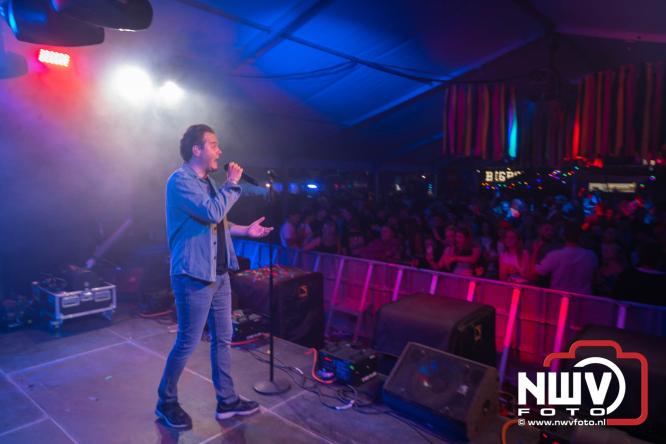 Big Pop Oosterwolde (gld) trapt festivalweekend af met een avond vol meezingers, rock en gezelligheid - &copy; NWVFoto.nl