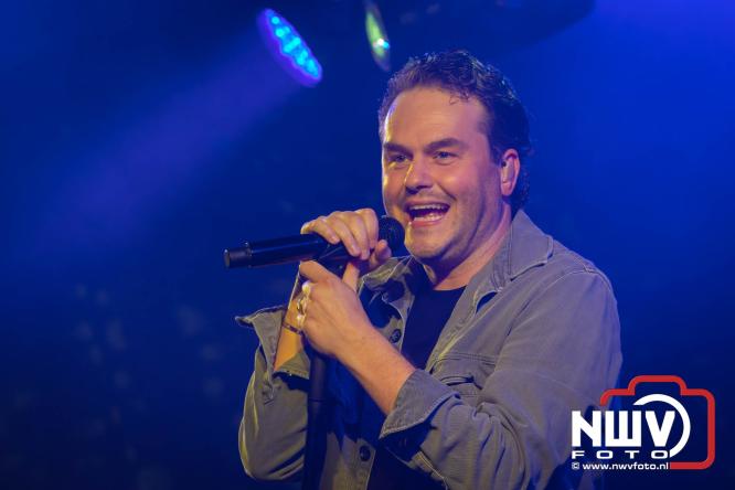 Big Pop Oosterwolde (gld) trapt festivalweekend af met een avond vol meezingers, rock en gezelligheid - &copy; NWVFoto.nl