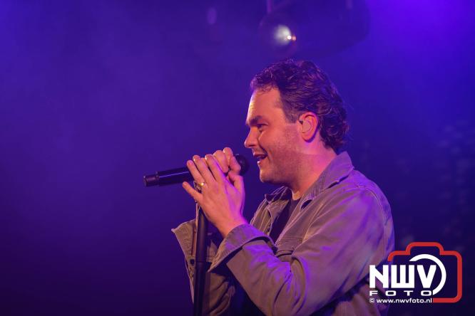 Big Pop Oosterwolde (gld) trapt festivalweekend af met een avond vol meezingers, rock en gezelligheid - &copy; NWVFoto.nl