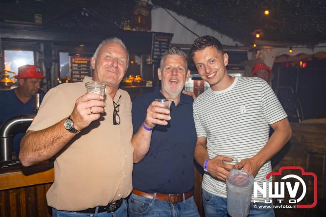 Big Pop Oosterwolde (gld) trapt festivalweekend af met een avond vol meezingers, rock en gezelligheid - &copy; NWVFoto.nl