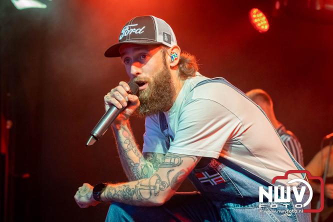 Big Pop Oosterwolde (GLD) beleeft spetterende zaterdagavond vol topmuziek en feest. - &copy; NWVFoto.nl