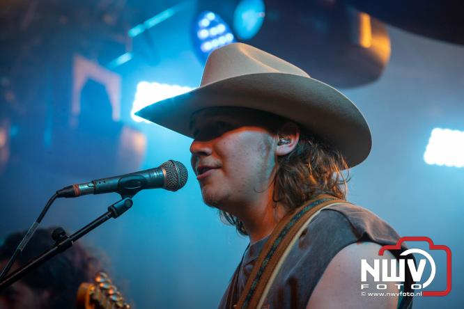 Big Pop Oosterwolde (GLD) beleeft spetterende zaterdagavond vol topmuziek en feest. - &copy; NWVFoto.nl