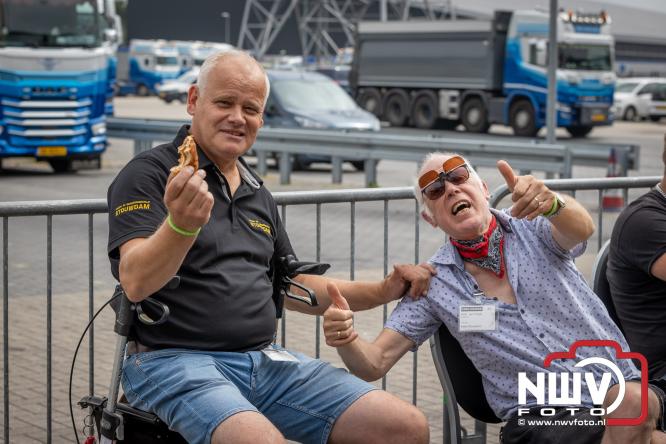 Geslaagde TruckRun Noordwest Veluwe met 111 vrachtwagens door Oldebroek en Elburg. - &copy; NWVFoto.nl